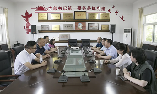 長江都市爱心捐款助推周郎村乡村振兴