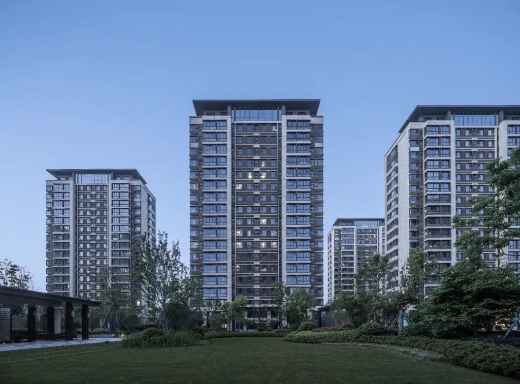 長江都市荣获两项2023年度詹天佑奖优秀住宅小区金奖